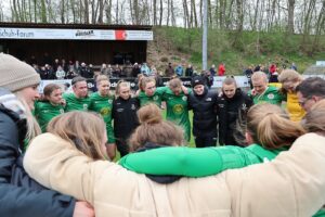 Read more about the article Damen I glänzen im Pokal und sorgen für Pokalüberraschung im Derby